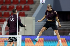 manguan-包含球队备战士气高昂，欧洲赛事马放南山的词条