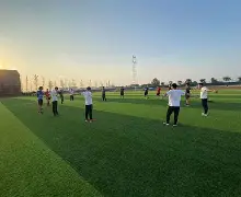 包含汉堡队员士气高涨，备战下一场比赛的词条