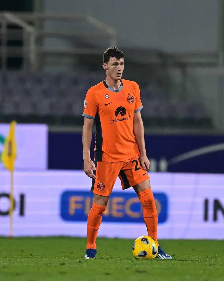 佛罗伦萨客场战胜桑普多利亚,取得胜利(佛罗伦萨主力队员) 佛罗伦萨客场战胜桑普多利亚,取得胜利(佛罗伦萨主力队员)