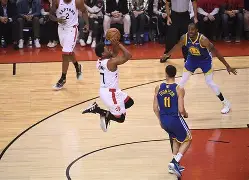 关于快船宣布洛瑞伤情严重,球员协作能力再受考验的信息 关于快船宣布洛瑞伤情严重,球员协作能力再受考验的信息