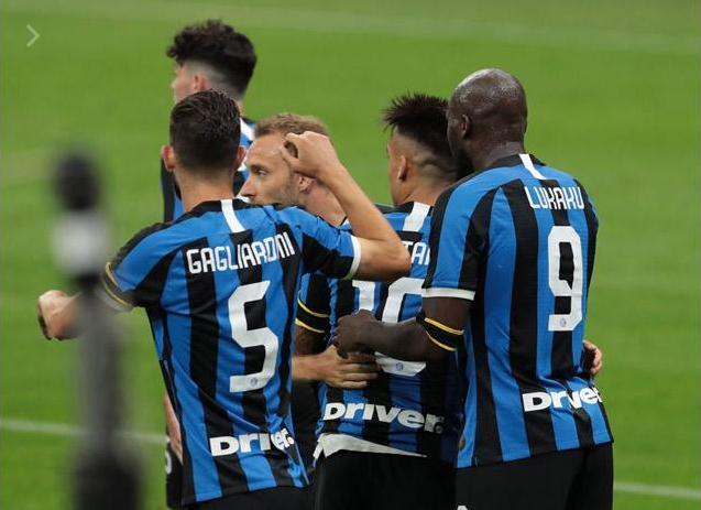 萨索洛客场-逆转击败佛罗伦萨，终结两连败的简单介绍