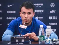 沙尔克中场状态神勇,成为球队夺胜关键 沙尔克中场状态神勇,成为球队夺胜关键